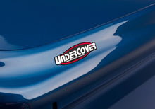 Load image into Gallery viewer, Undercover 18-19 Toyota Tacoma 6ft Lux Bed Cover - Calvary Blue (Req Factory Deck Rails)