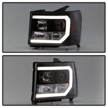 Load image into Gallery viewer, Spyder GMC Sierra 1500/2500/3500 07-13 V2 Projector Headlights- Black PRO-YD-GS07V2-LBDRL-BK